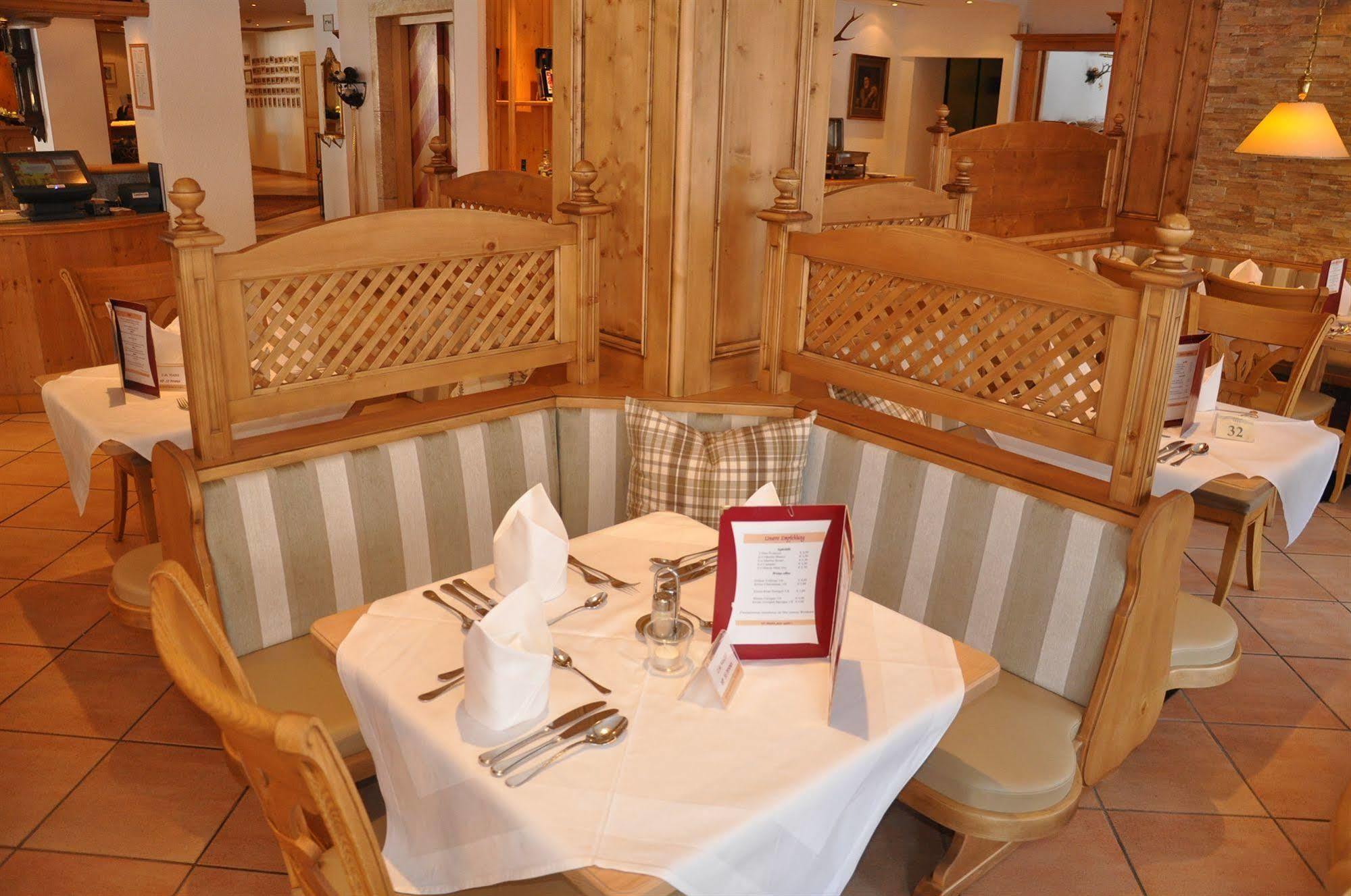 Hotel Central Seefeld in Tirol Ngoại thất bức ảnh